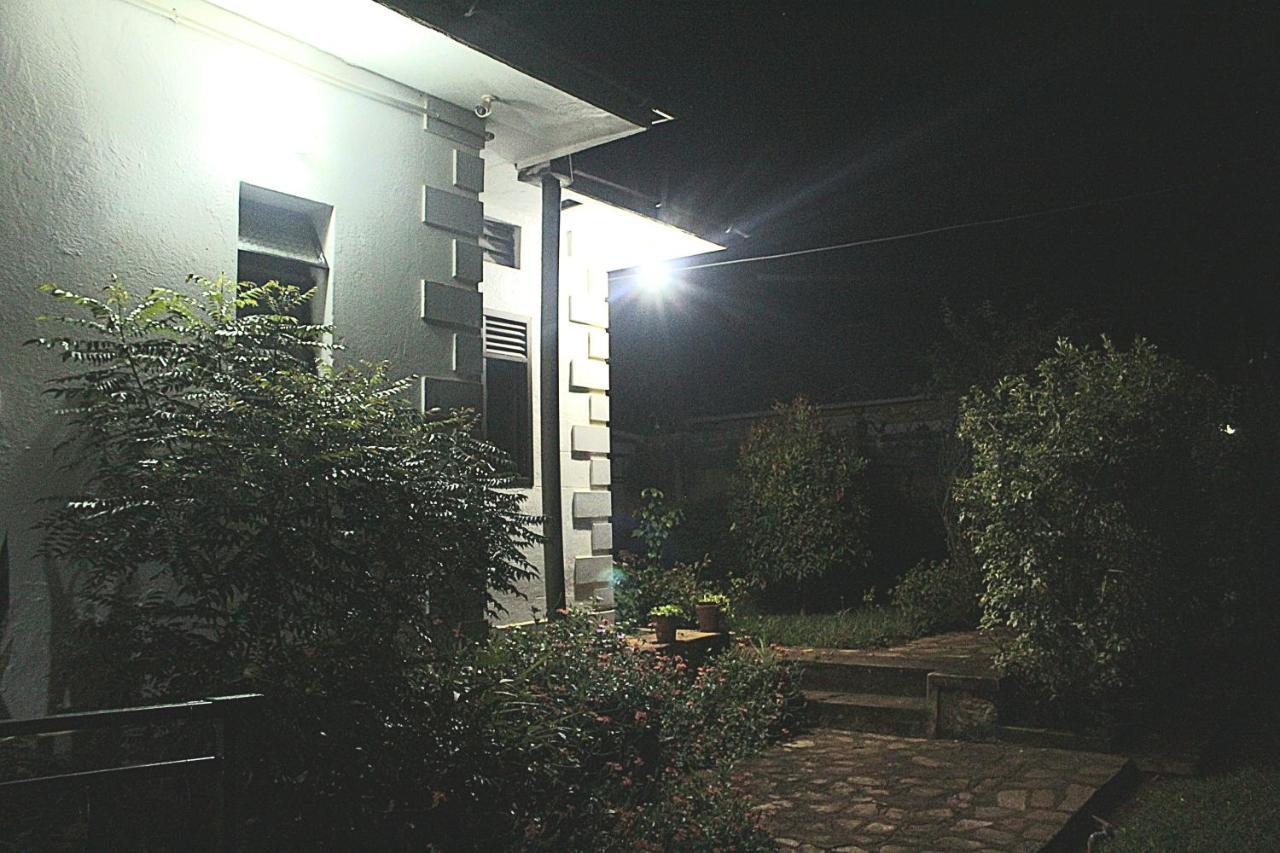 Aivilo Home エンテベ エクステリア 写真